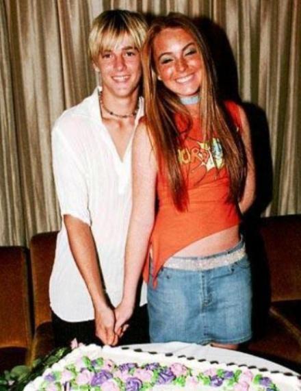 esta é uma imagem de Aaron Carter e Lindsay Lohan