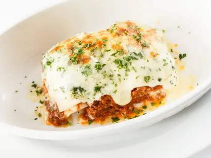 Lasanha ao molho branco