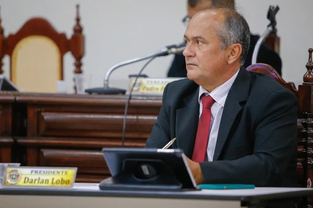 Exercendo o 5º mandato consecutivo, o atual presidente da Câmara Darlan Lobo (MDB) não irá disputar o cargo.