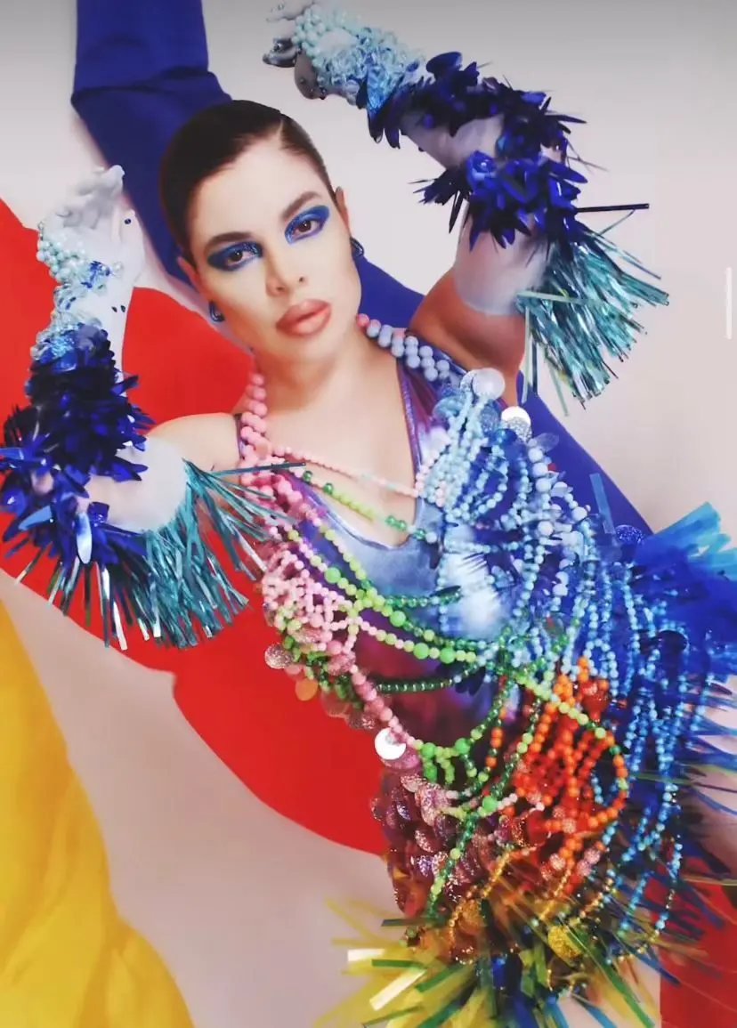 Gkay mostrou look da festa