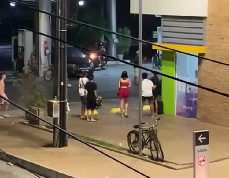 imediações de posto de combustível onde influenciador foi baleado