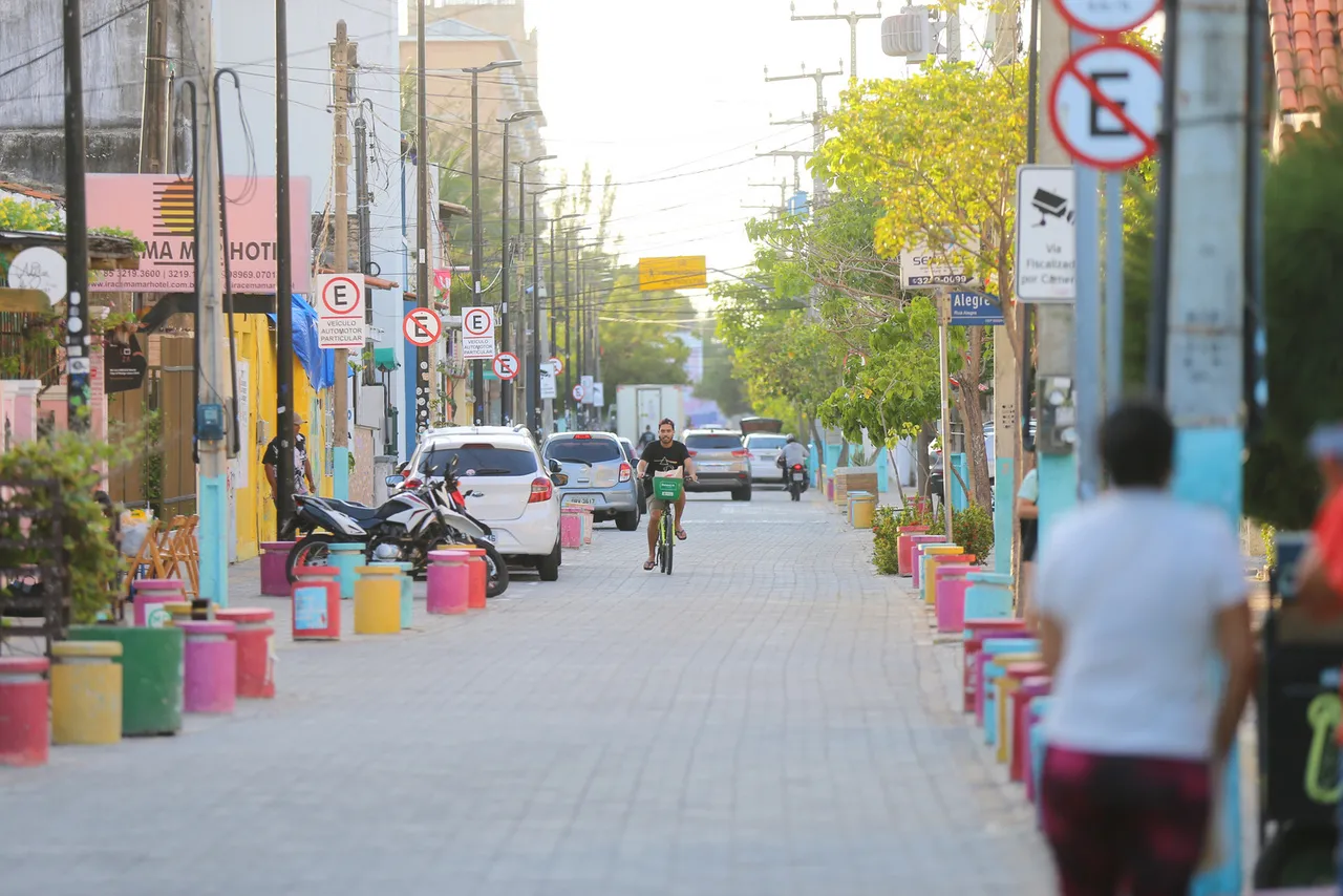 Em 2020, a Rua passou por obras de revitalização e recebeu novo mobiliário urbano