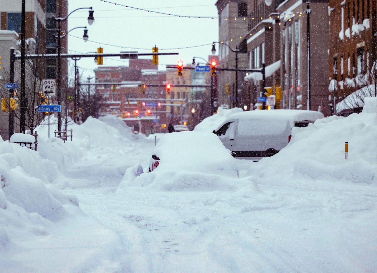 cidade de Buffalo soterrada por neve nos Estados Unidos