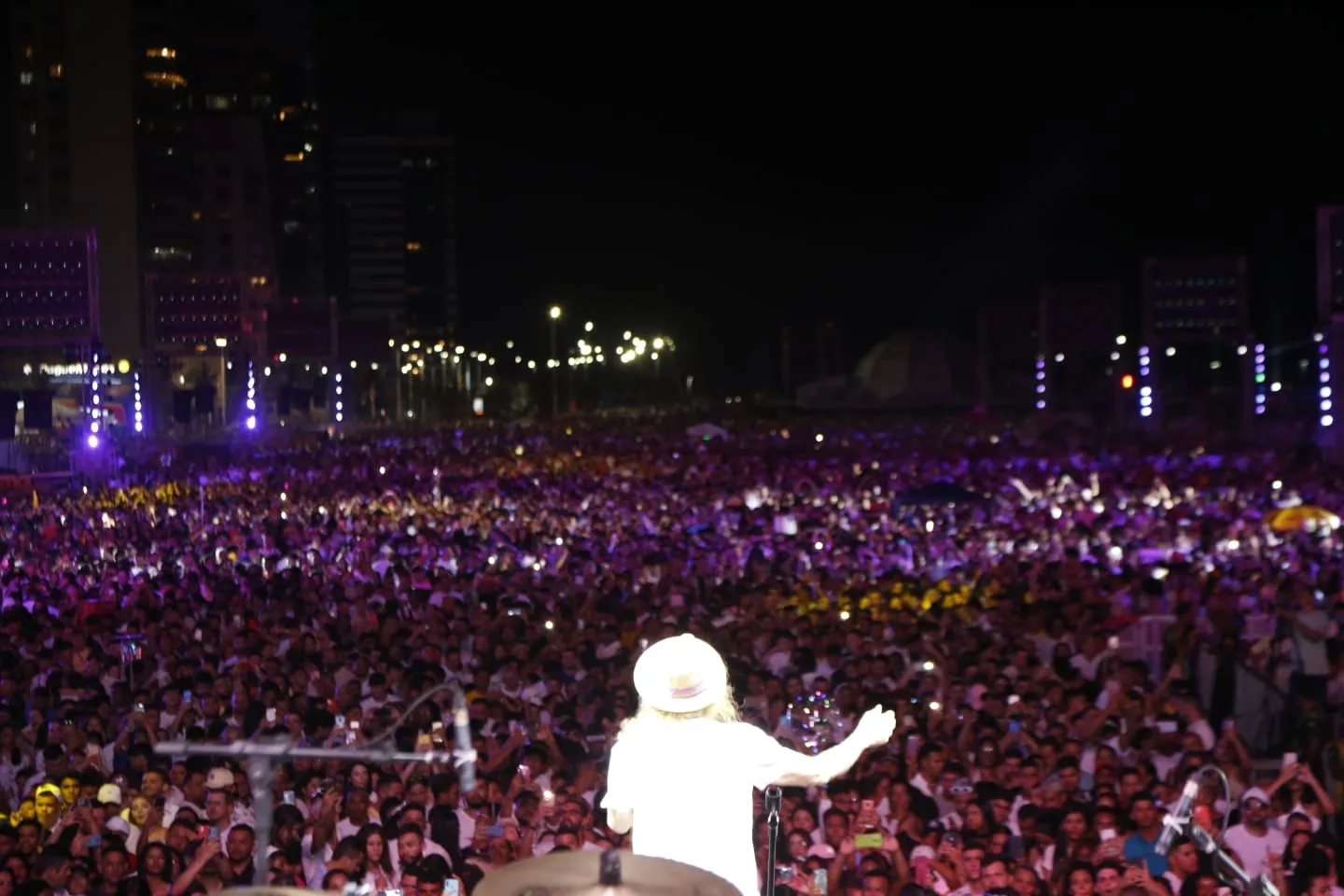 Alceu Valença faz show no Réveillon 2023 de Fortaleza