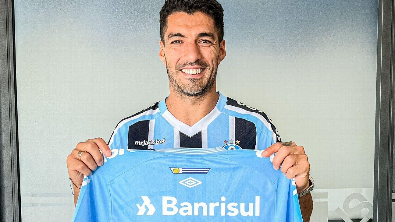 Suárez em ação pelo Grêmio