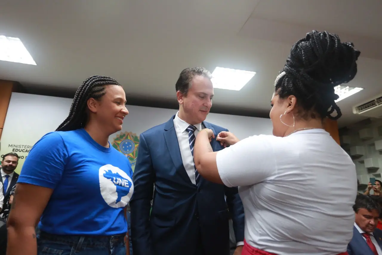 Camilo recebeu apoio de entidades estudantis