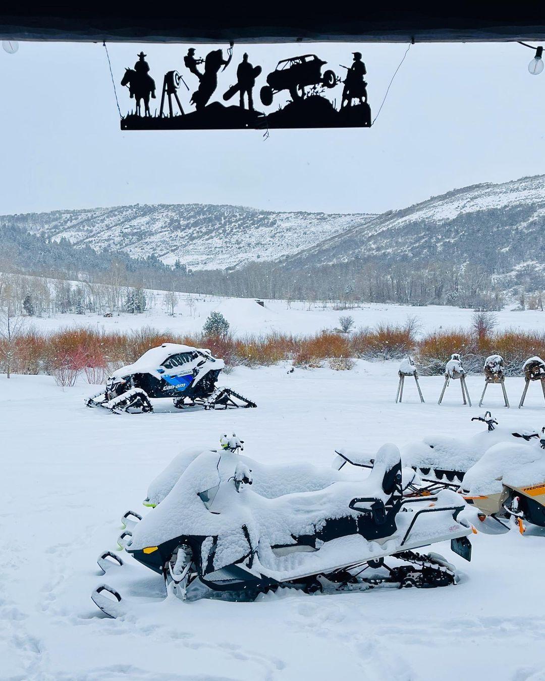 Imagem de moto de neve compartilhada por Ken Block horas antes de morrer em acidente envolvendo o veículo
