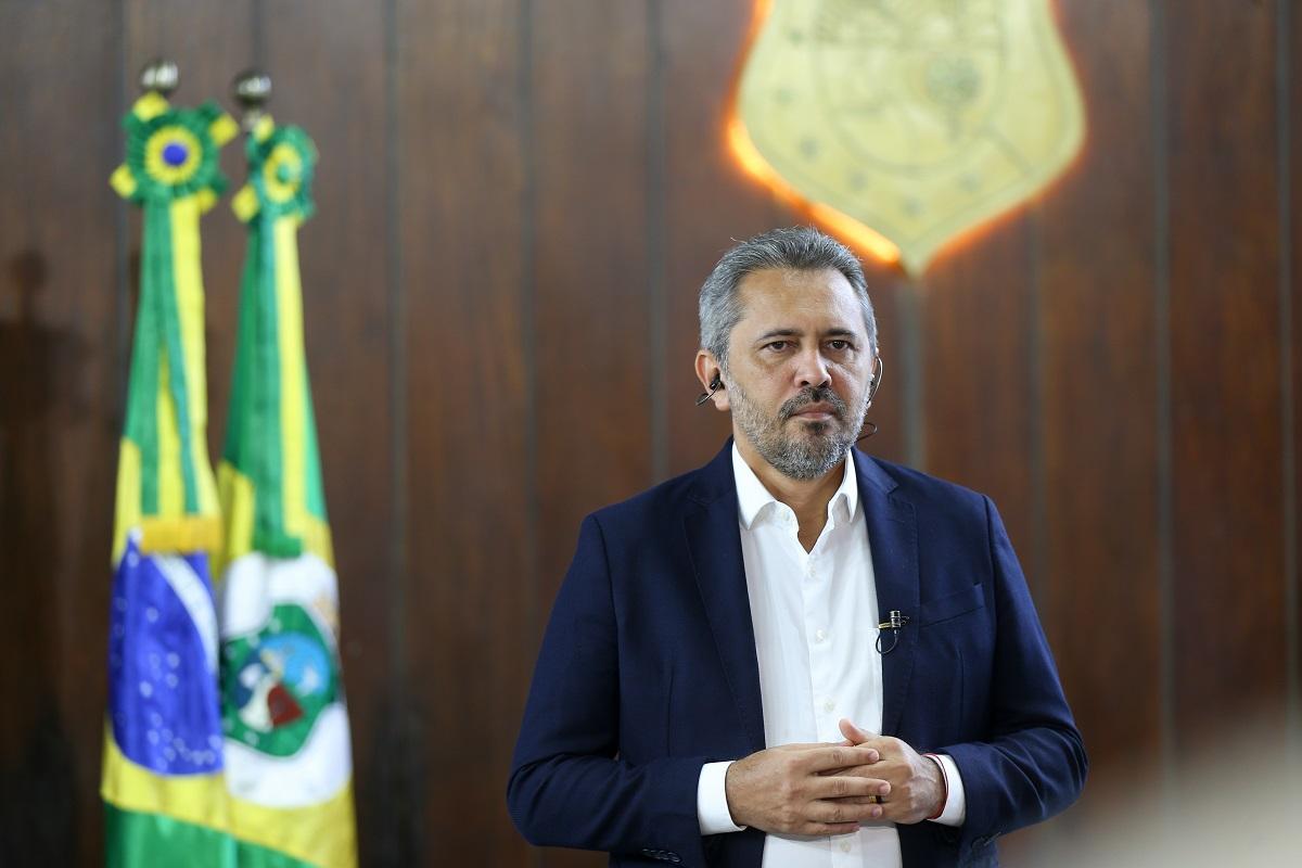 Elmano de Freitas em entrevista no Palácio da Abolição