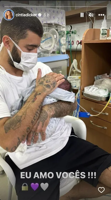 Surfista se mostrou preocupado com o estado de saúde da filha