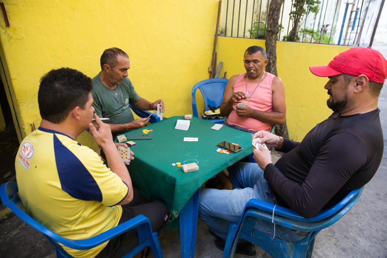 Jogo de dominó - Legenda Aurea