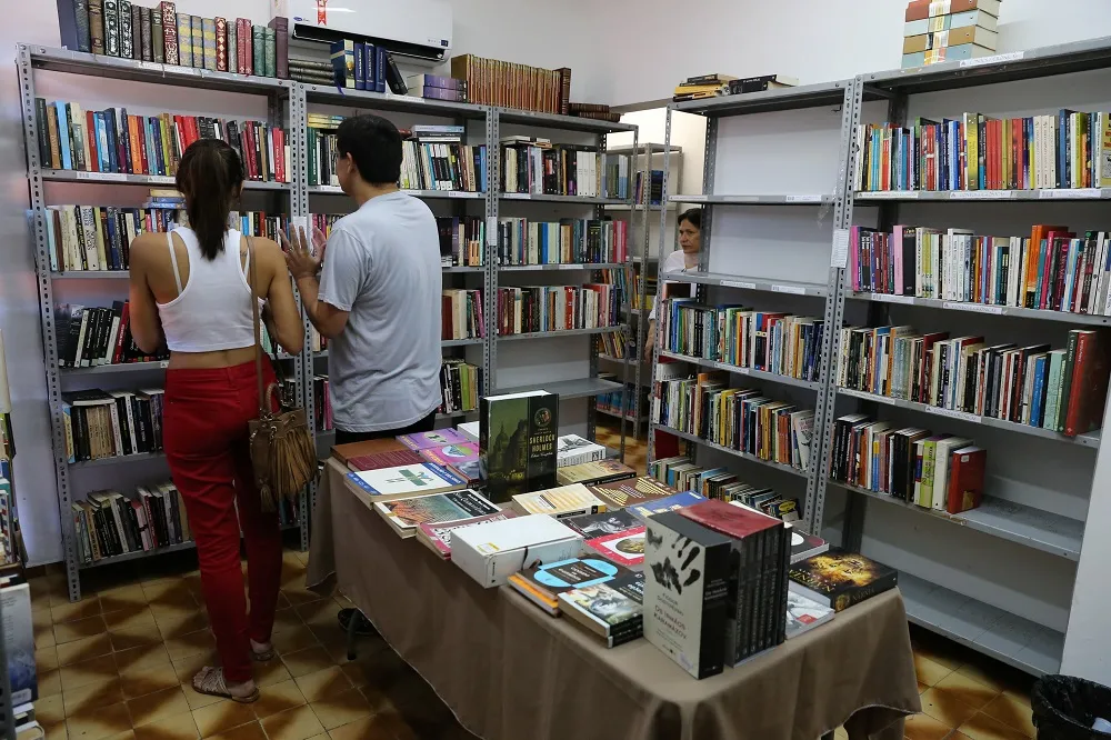 Livraria Arte & Ciência, com unidades no Benfica e no Centro, é ótima pedida para os dias frios