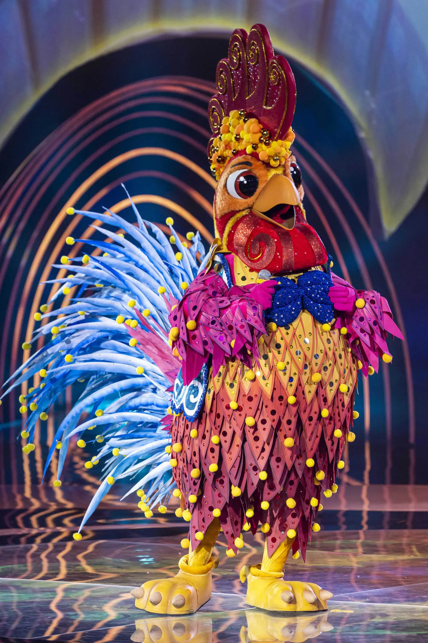 esta é uma imagem do galo 'the masked singer Brasil'