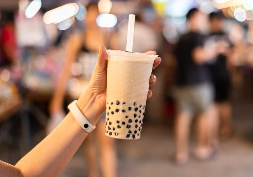 Bebida taiwanesa 'Bubble Tea', também conhecida como 'Chá de Bolhas'