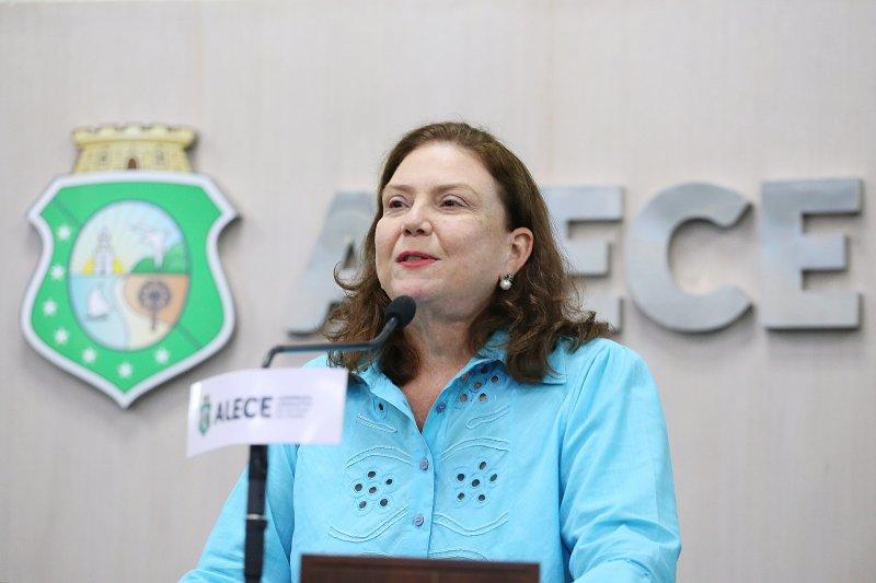 Deputada federal Fernanda Pessoa