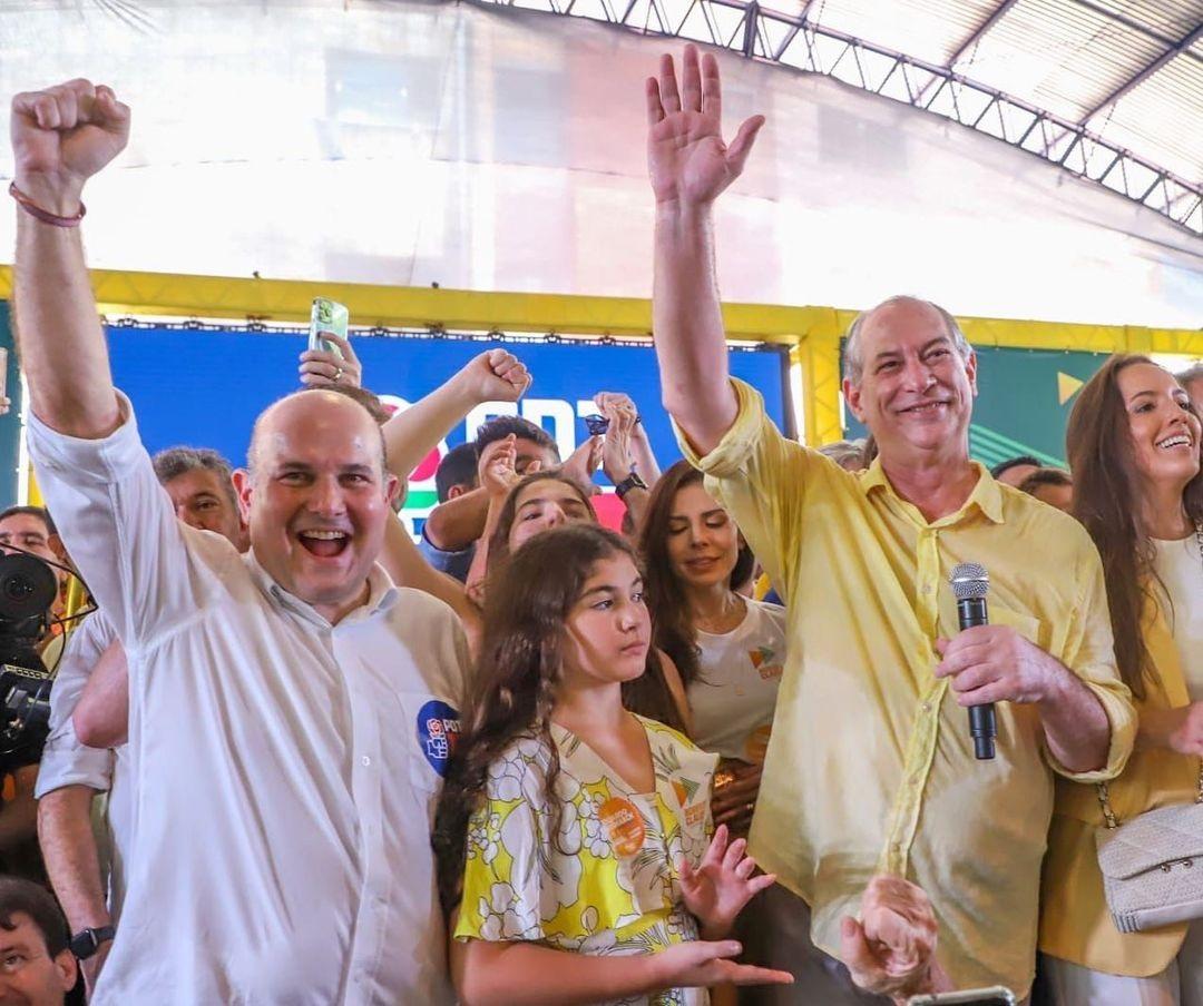 Roberto Cláudio com Ciro Gomes na campanha de 2022