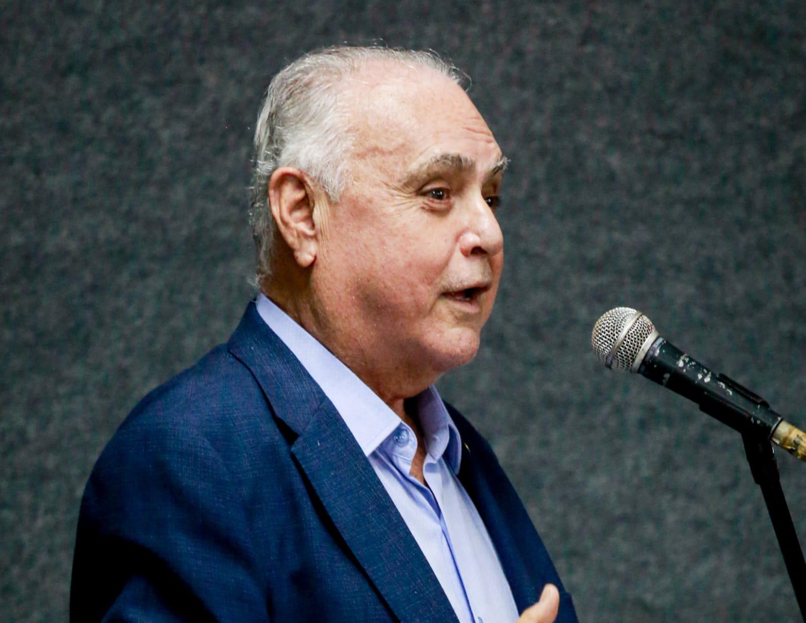 Ex-deputado federal Roberto Pessoal, prefeito de Maracanaú