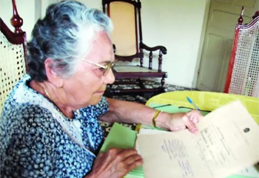 Ex-prefeita guardava a ata geral do cartório oficializando sua vitória