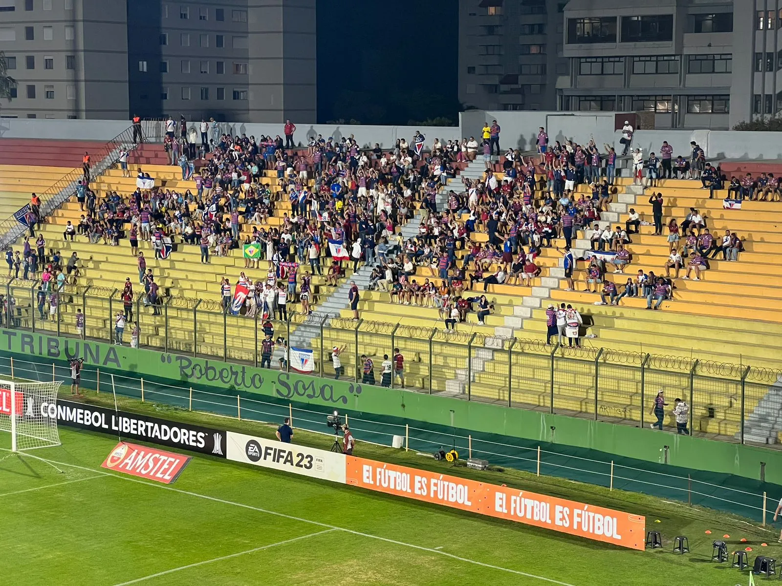 A torcida do Fortaleza marcou presença no Uruguai para o confronto da Libertadores