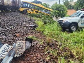 Duas crianças morrem em acidente envolvendo ônibus e trem, no Paraná