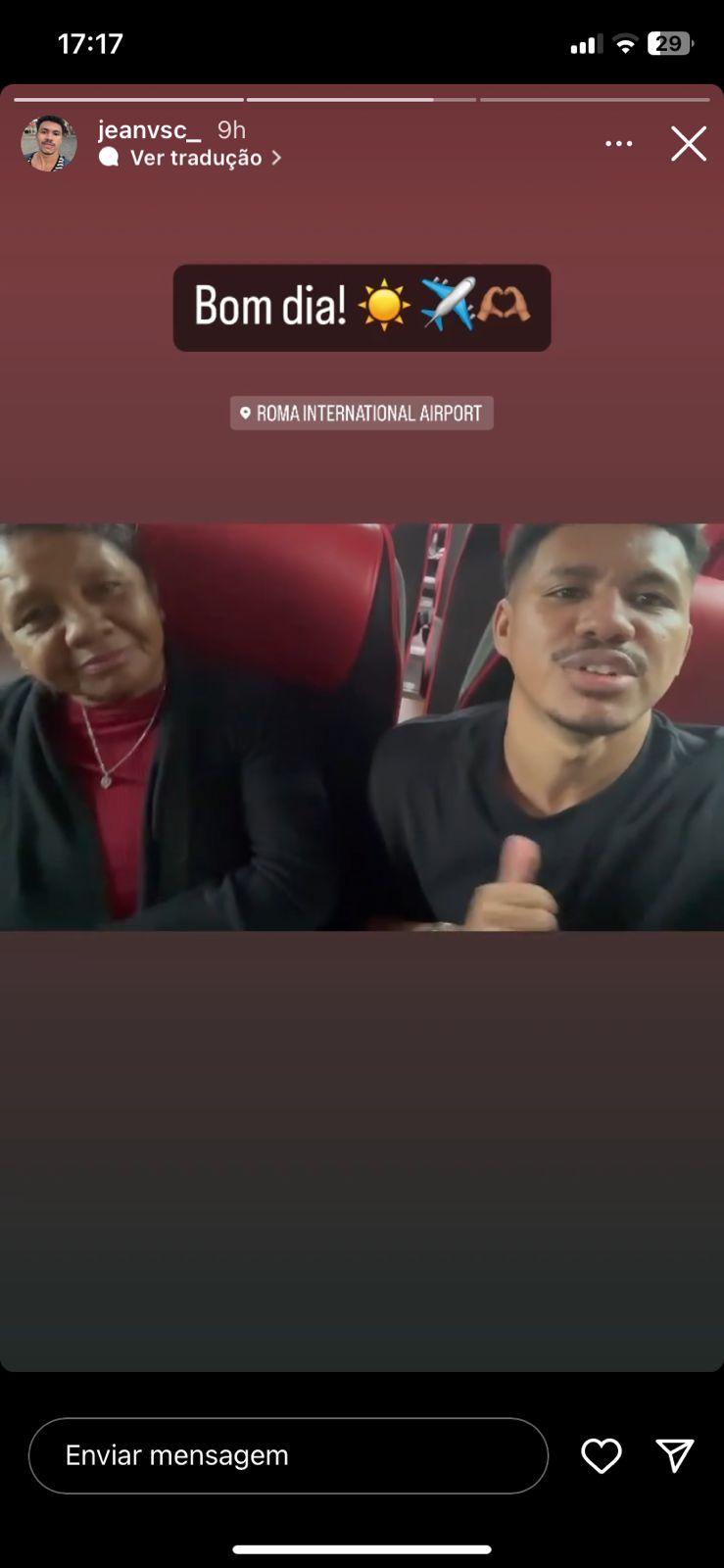 captura de tela de stories de jean vasconcelos no aeroporto de roma com a tia, dona neide