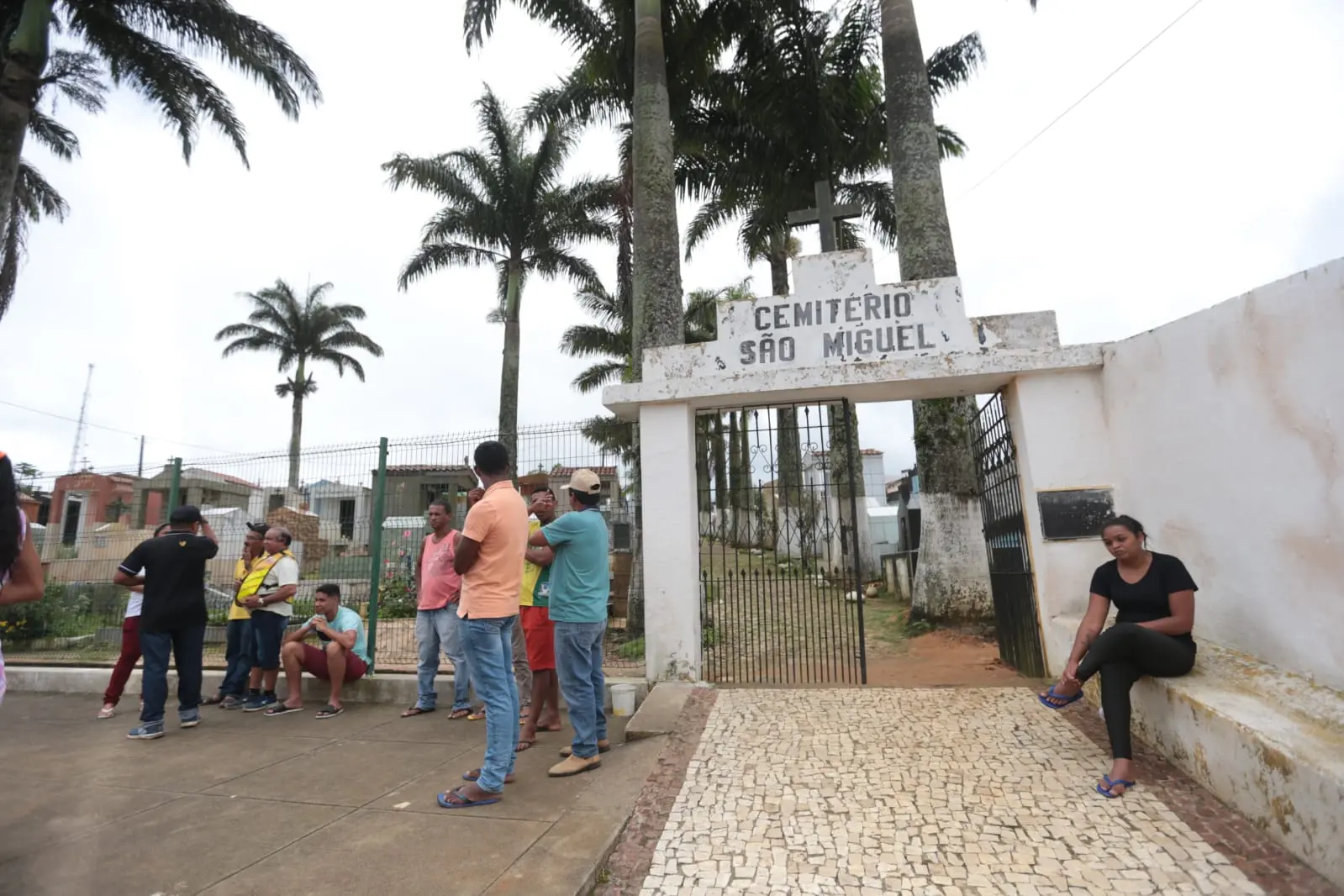 cemitério são miguel, onde vítimas de deslizamento foram enterradas