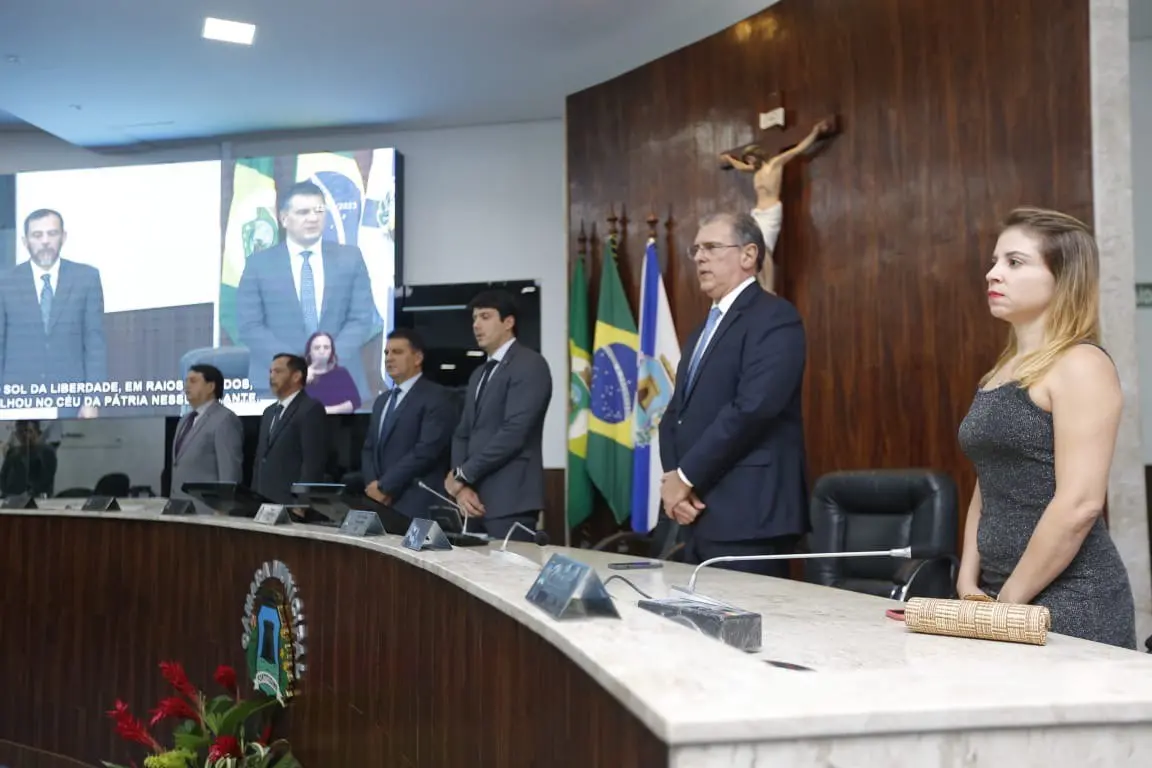 Sessão homenageou os 50 anos da Unifor