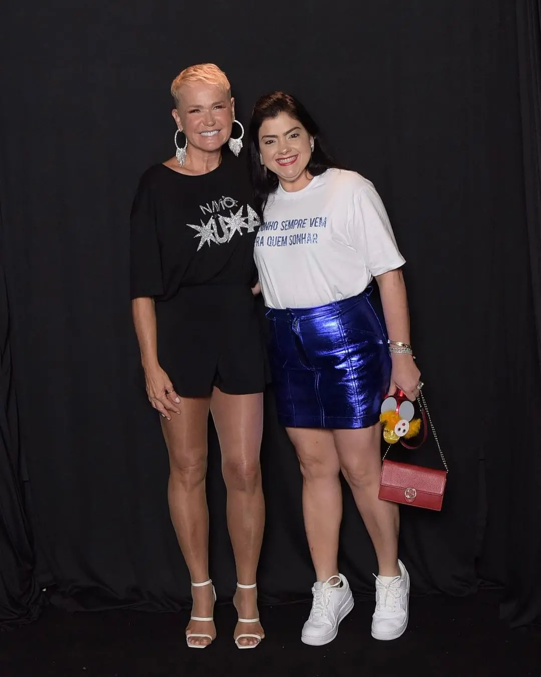 Influenciadora conseguiu tirar foto com a rainha dos baixinhos