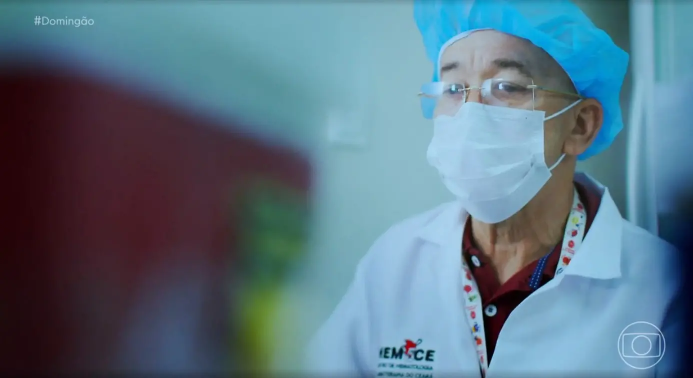 Almir Britto terminará a faculdade de medicina com 70 anos