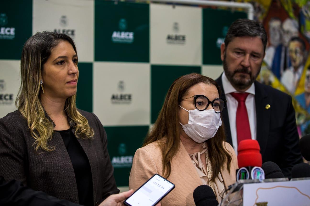 Larissa Gaspar, Dra. Tânia e Romeu Aldigueri