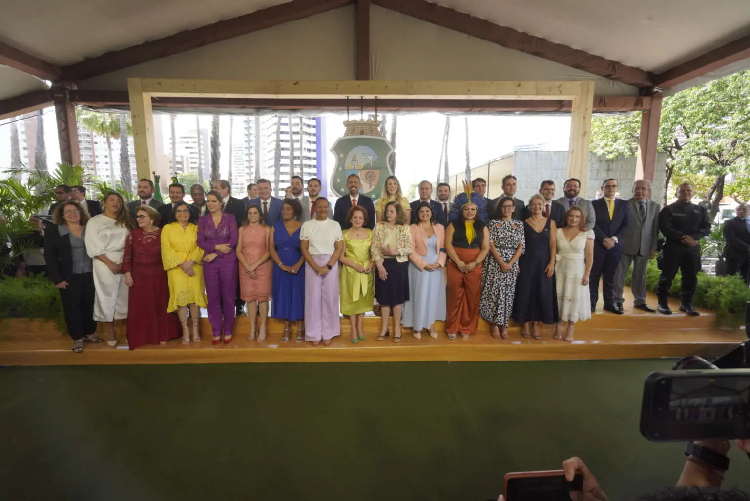 Secretariado de Elmano tem o mesmo número de homens e de mulheres