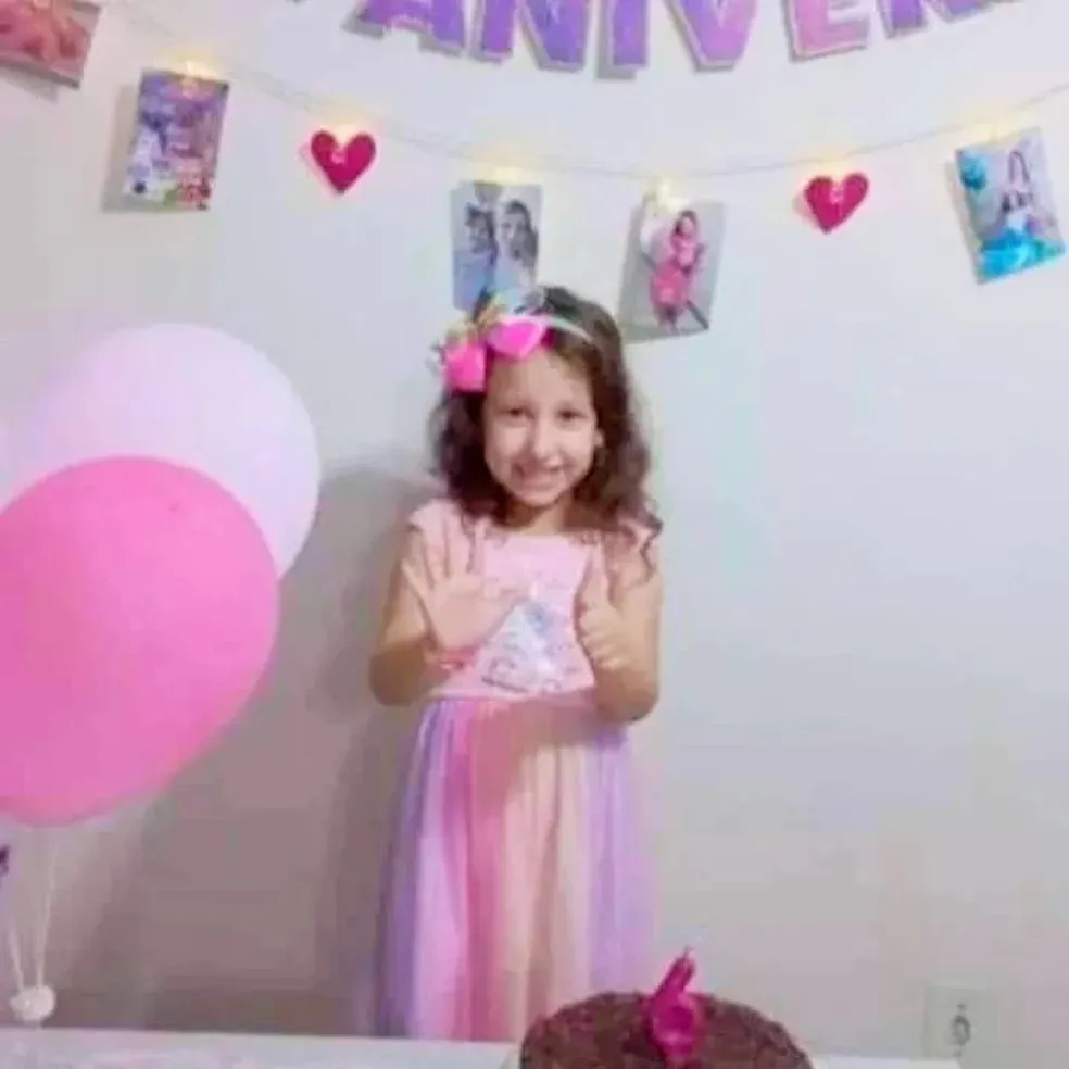 Larissa Maia Toldo, de 7 anos