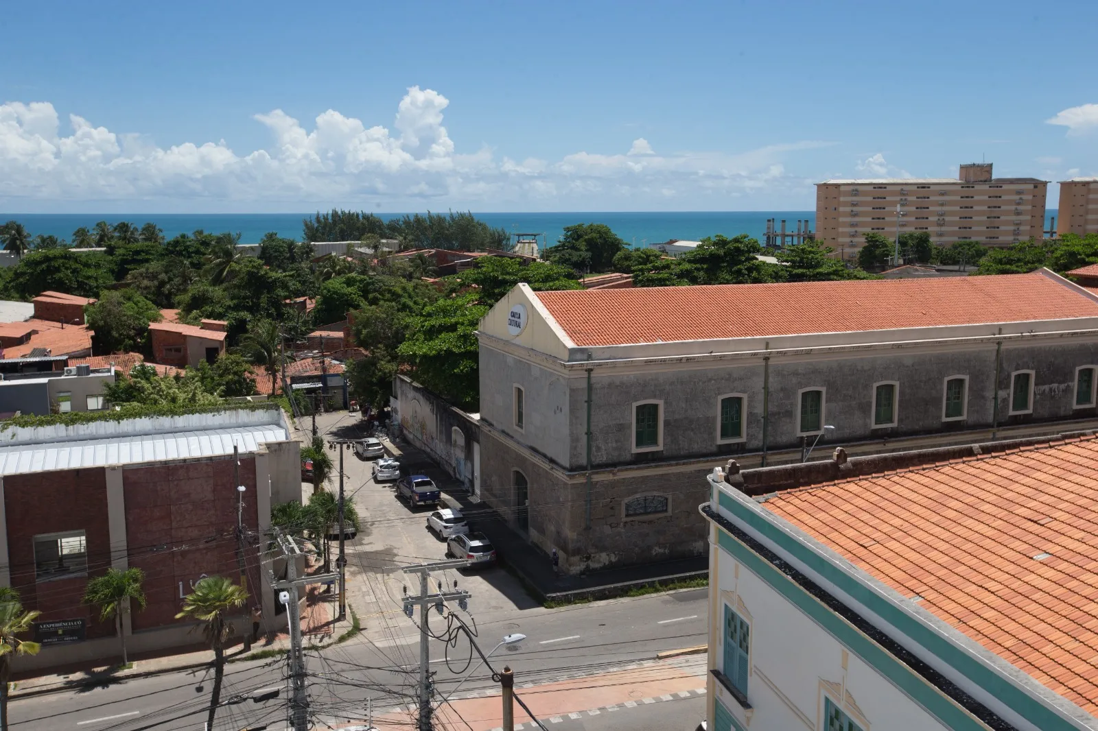 Vista do farol: antigamente, esse ângulo dava acesso ao Porto de Fortaleza, essencial para trâmites envolvendo navegação