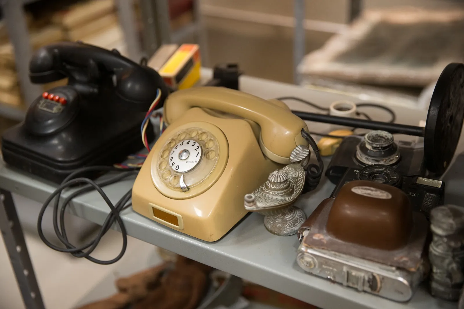 Instrumentos de outros períodos da história das Telecomunicações também podem ser encontrados no local