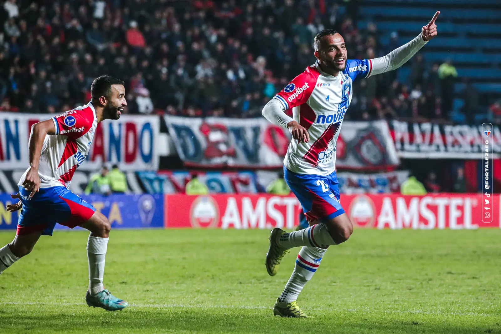 Guilherme comemora gol pelo Fortaleza
