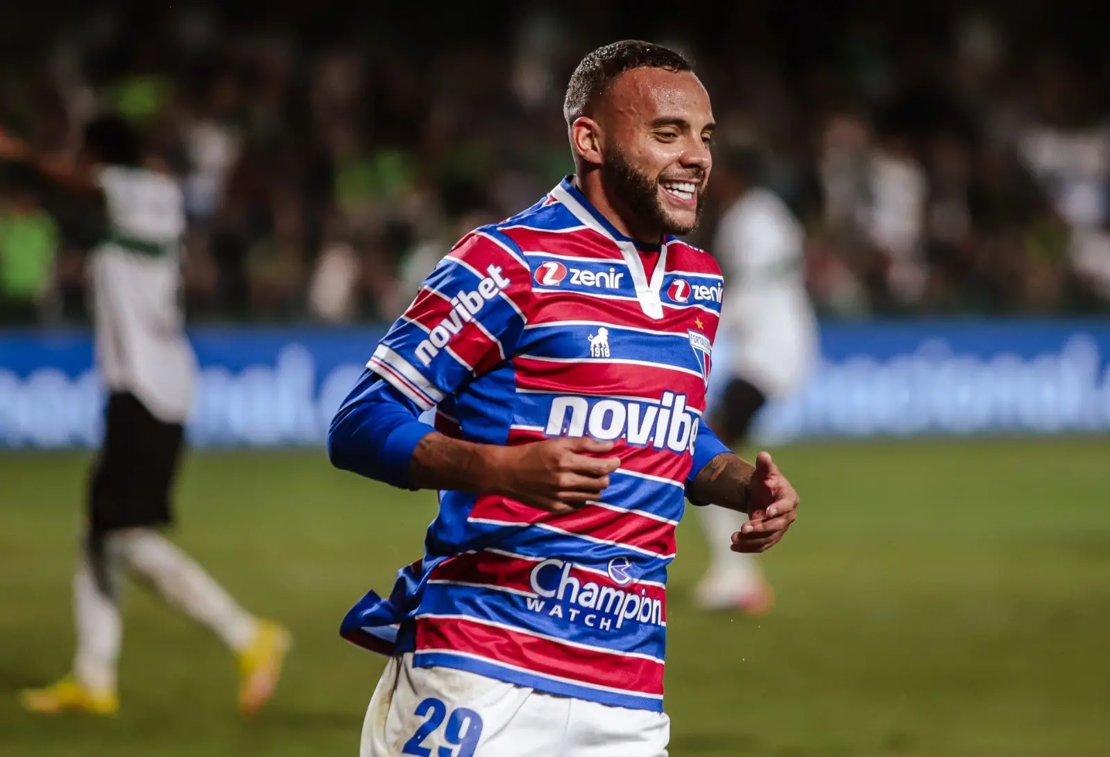 Guilherme comemora gol pelo Fortaleza