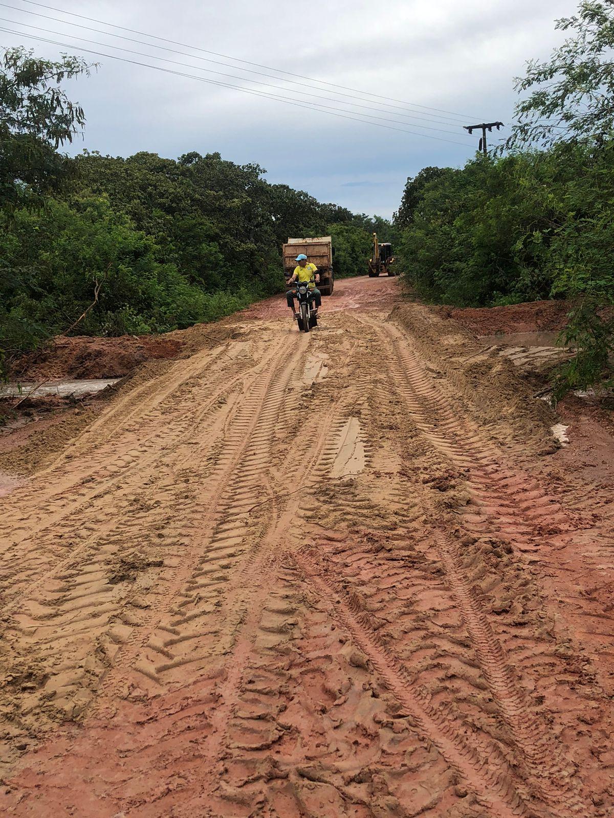 Estrada em Acaraú é revitalizada horas após rompimento