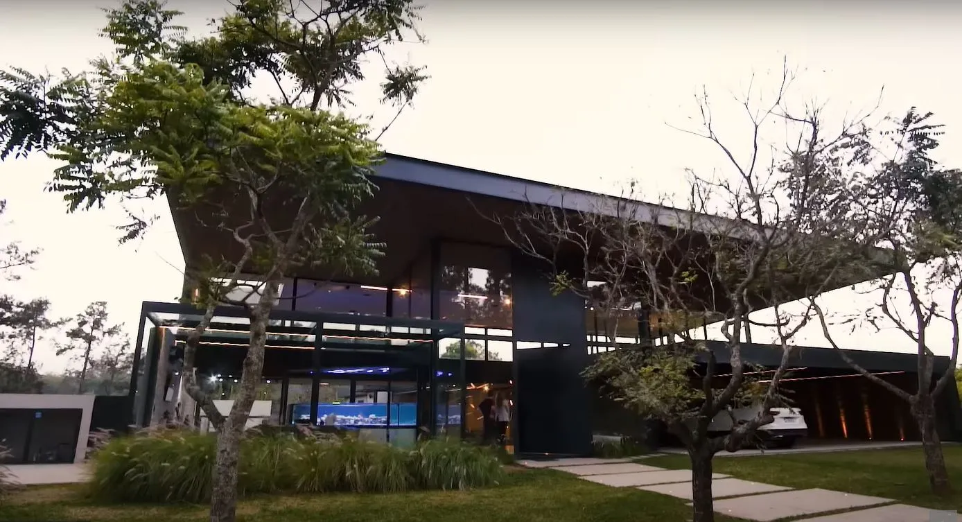 Mansão de Bianca Andrade aparece em vídeo de imobiliária