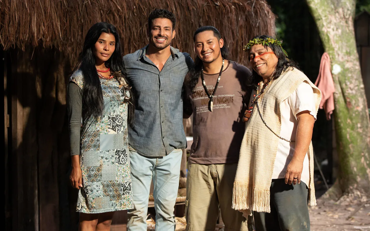 Suyane Moreira, Mapu Huni Kui, Daniel Munduruku integram o núcleo de povos originários, ao lado de Cauã Reymond
