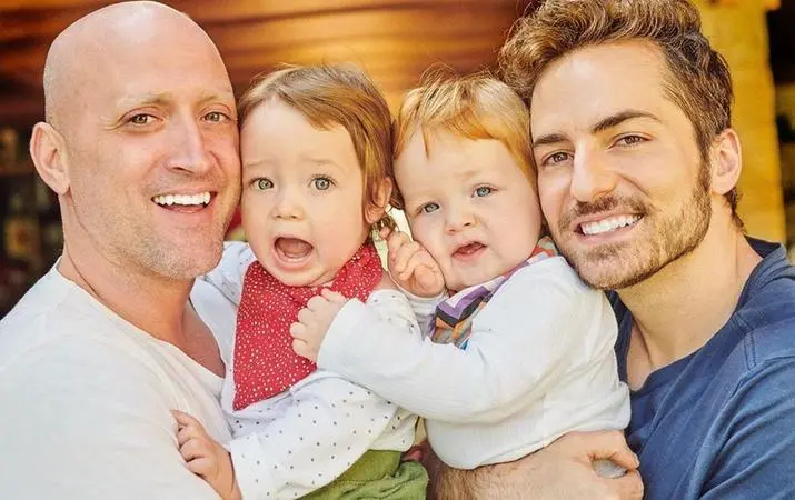 Thales Bretas e Paulo Gustavo juntos a Romeu e Gael