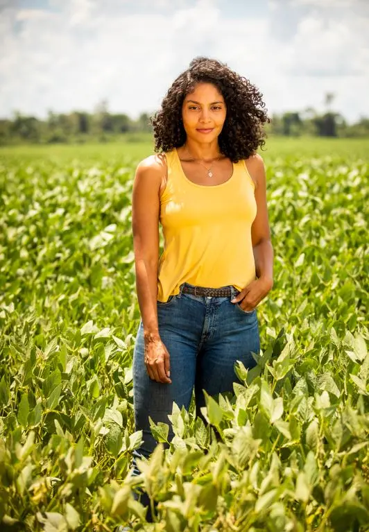 Aline (Barbara Reis)