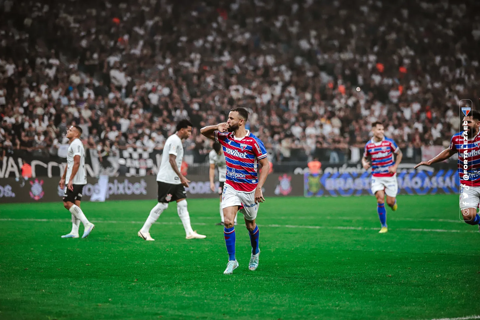 Caio Alexandre marcou o gol do Fortaleza em finalização da intermediária