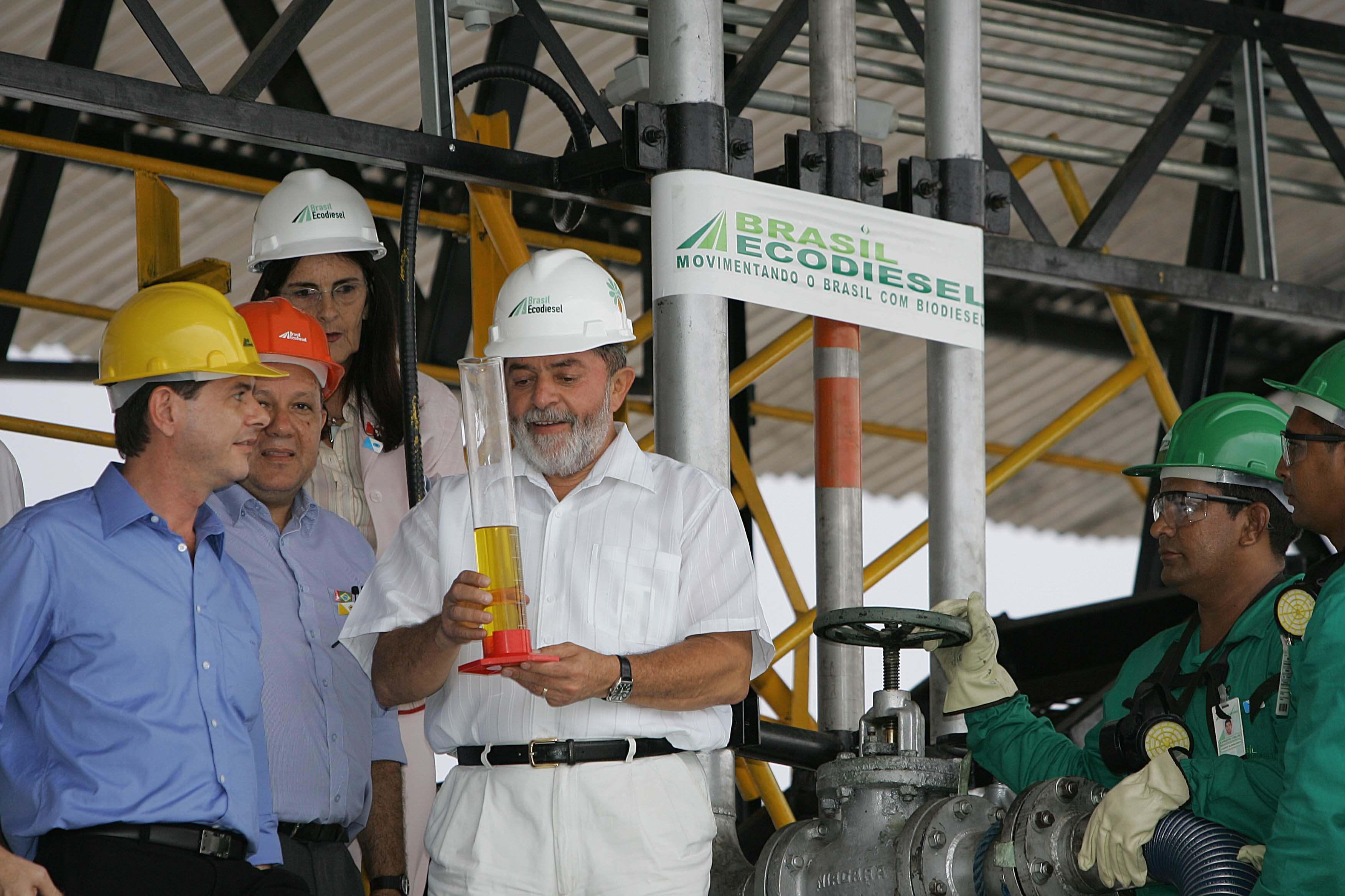 Crateús (CE) - Presidente Lula visita a Usina de Biodiesel da Brasil Ecodiesel, acompanhado do governador do Ceará, Cid Gomes, e do presidente da Brasil Ecodiesel, Nelson Cortês da Silveira