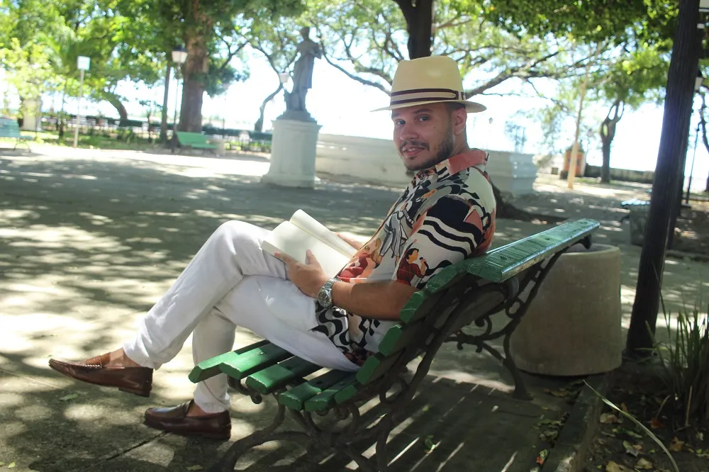 Luã não sabia por onde começar e em qual formato fazer o livro; mas foi lembrando das conversas nas mesas dos bares de Fortaleza e a inspiração das crônicas nasceu