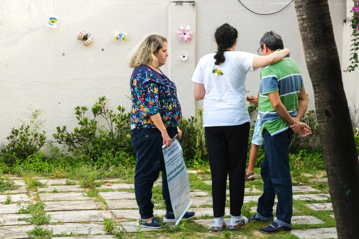 Irene e Judas Tadeu dividem os cuidados com Letícia - uma realidade distante para algumas mães de pessoas com autismo, que acabam sendo as únicas responsáveis pelos cuidados