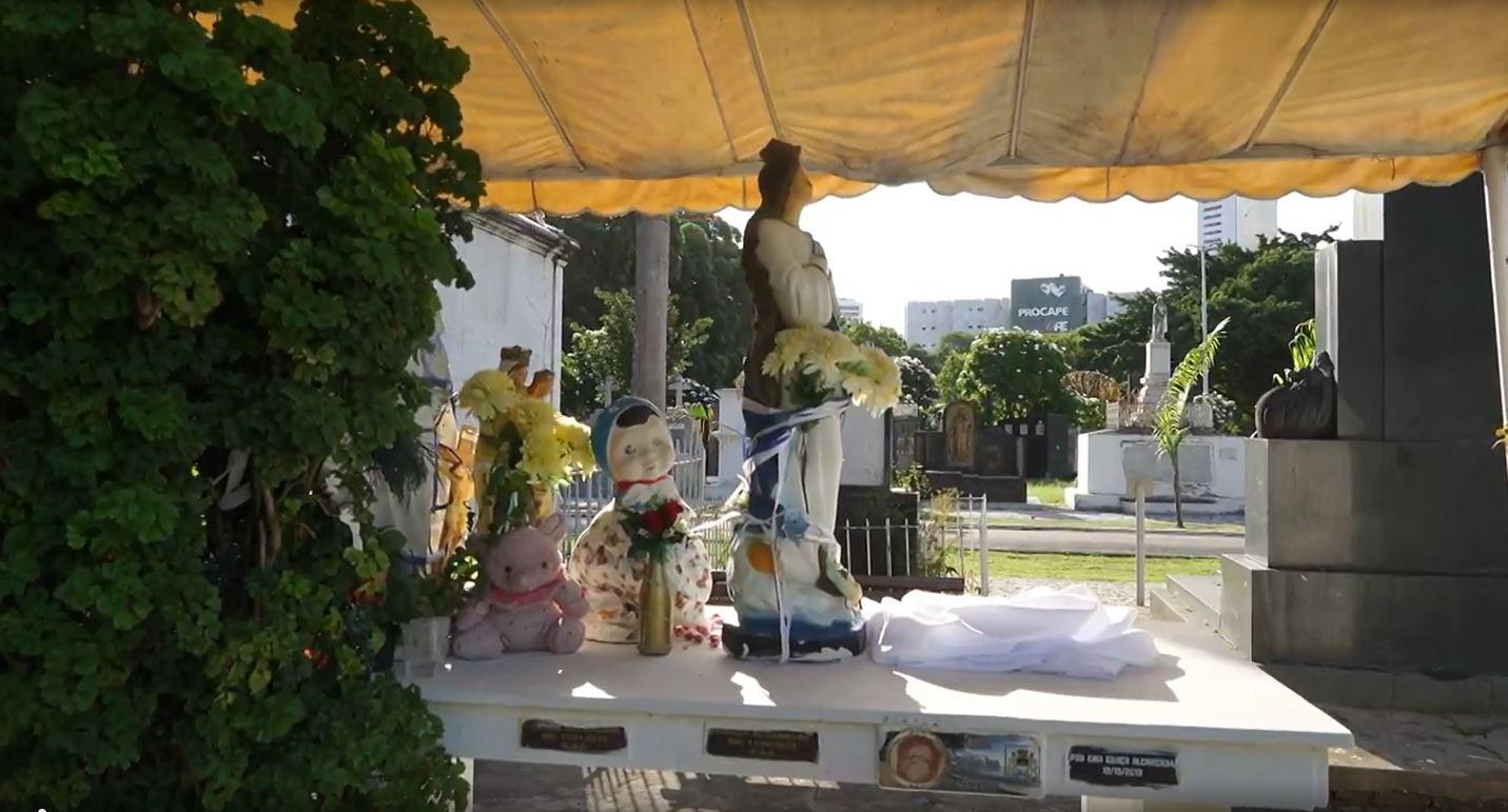 sepultura menina sem nome, em Recife