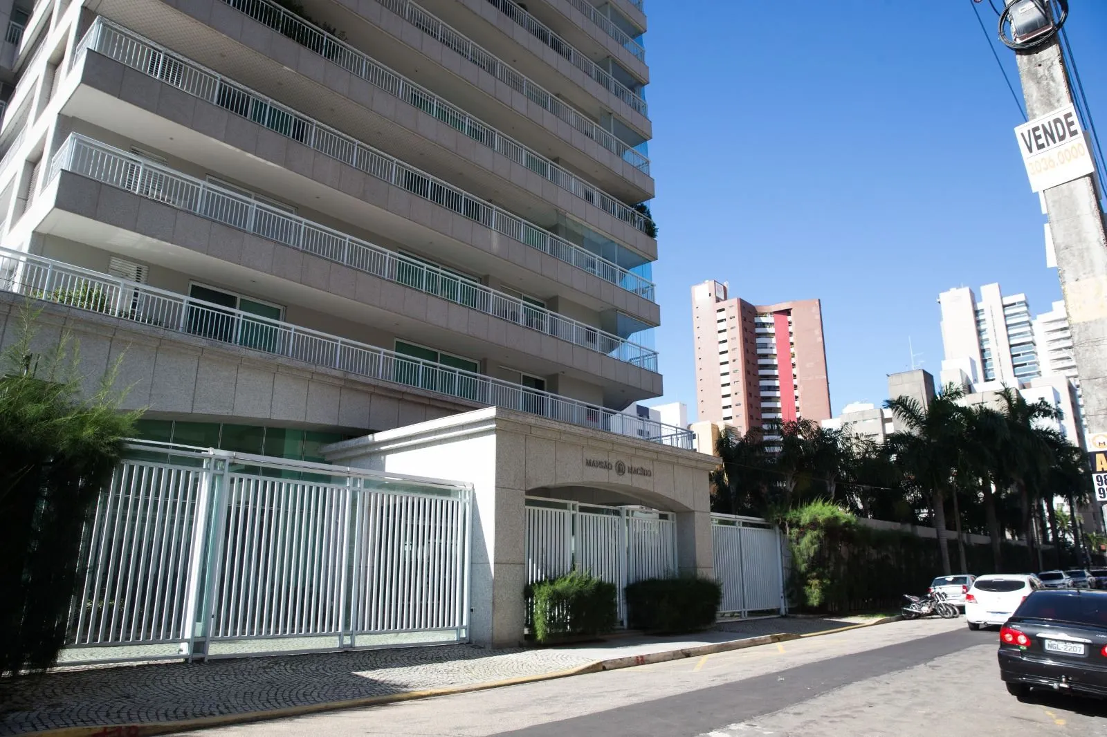 Edifício fica localizado na rua Tibúrcio Cavalcante