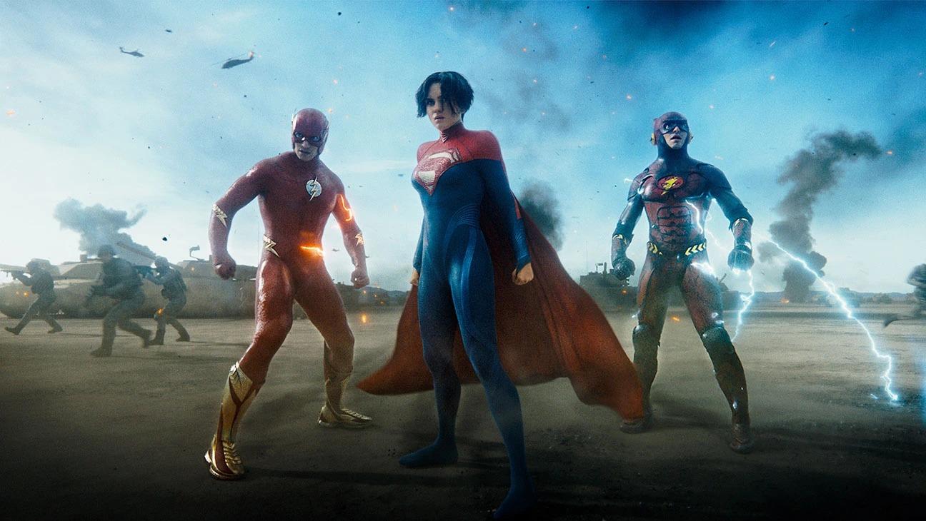 The Flash e Supergirl em cena