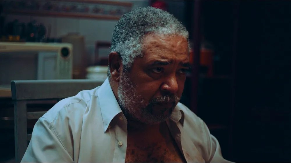 Carlos Francisco, que interpreta o pai da família Martins em “Marte Um”, também está no filme