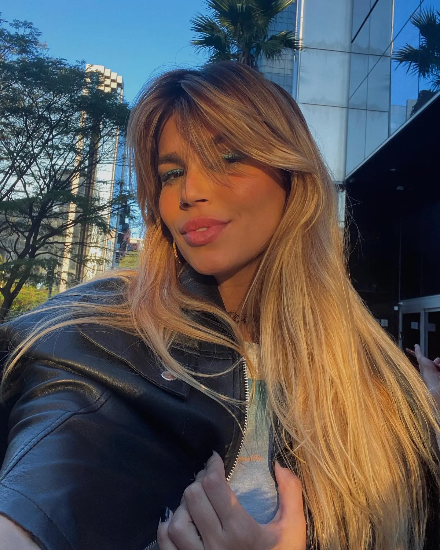 Também influenciadora, Brenda Monique defendeu Laura Araújo nas redes