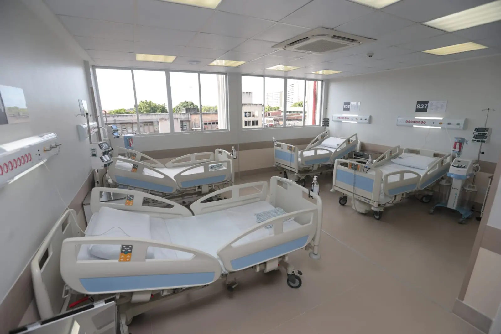 Novos leitos do Hospital Universitário Walter Cantídio (HUWC), inaugurados em 19 de junho de 2023